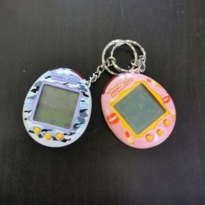 2x Tamagotchi Connection